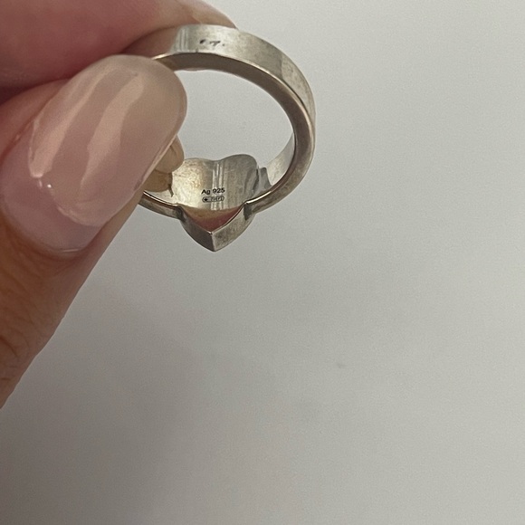 Authentic Gucci trademark heart ring - Picture 4 of 5